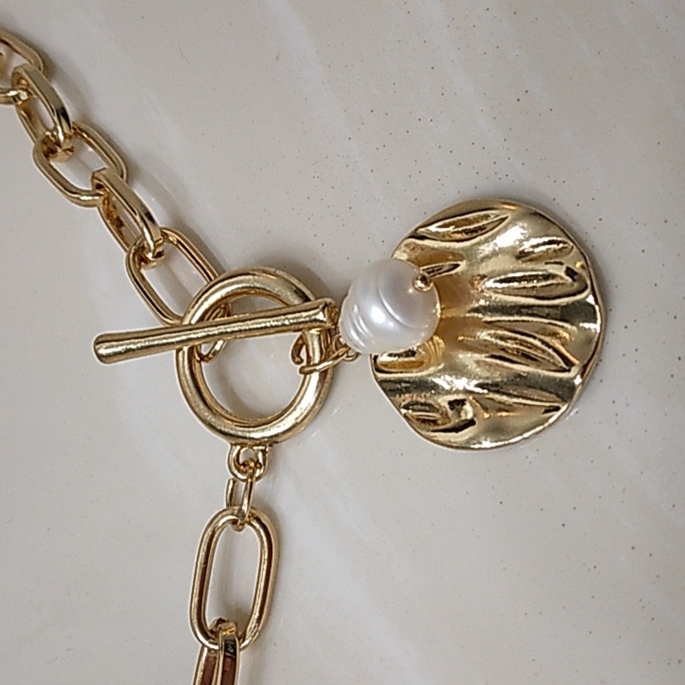 Gold Chain Front Toggle Clasp Pearl Charm Necklace
